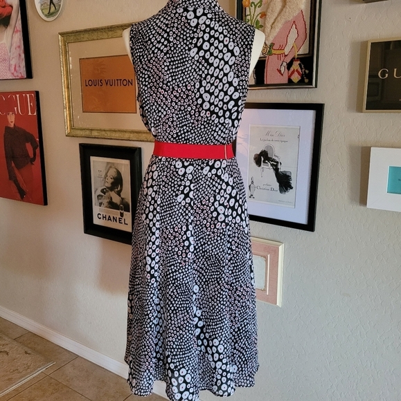 Vintage 80's Black Red and White Abstract Fluted Hem Midi Dress - Picture 6 of 7